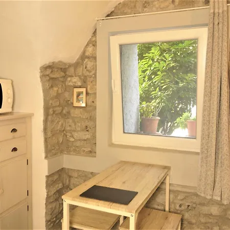 The Nest - Lovely With Private Garden