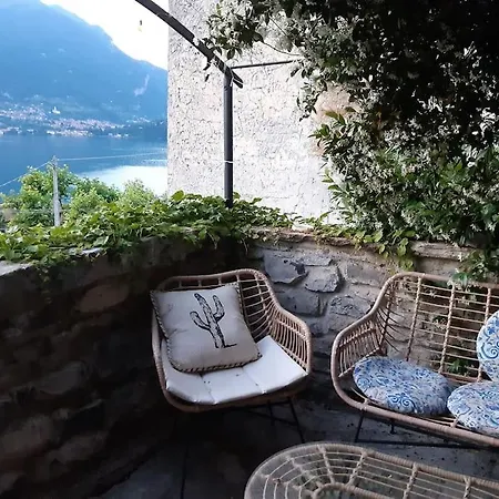 The Nest - Lovely With Private Garden * Lezzeno