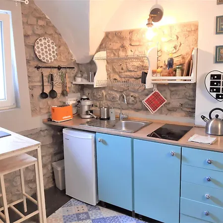 Apartment The Nest - Lovely With Private Garden Lezzeno