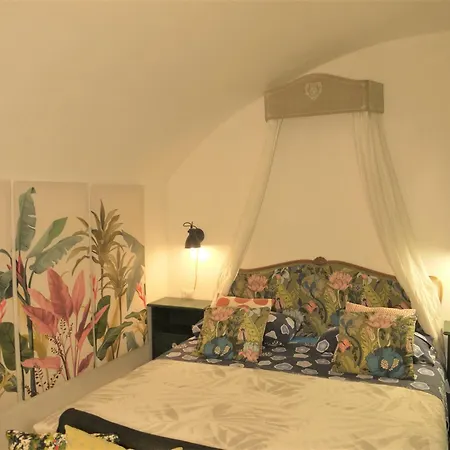 The Nest - Lovely With Private Garden ليتْسّينو