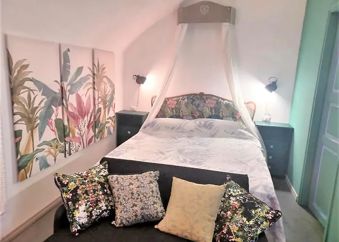 The Nest - Lovely With Private Garden Apartmán Lezzeno